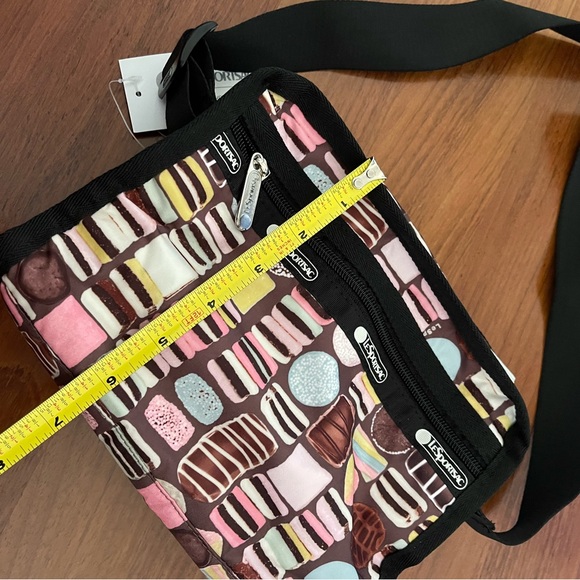 NWT Lesportsac Gabrielle East/West Crossbody Bag - Picture 9 of 11